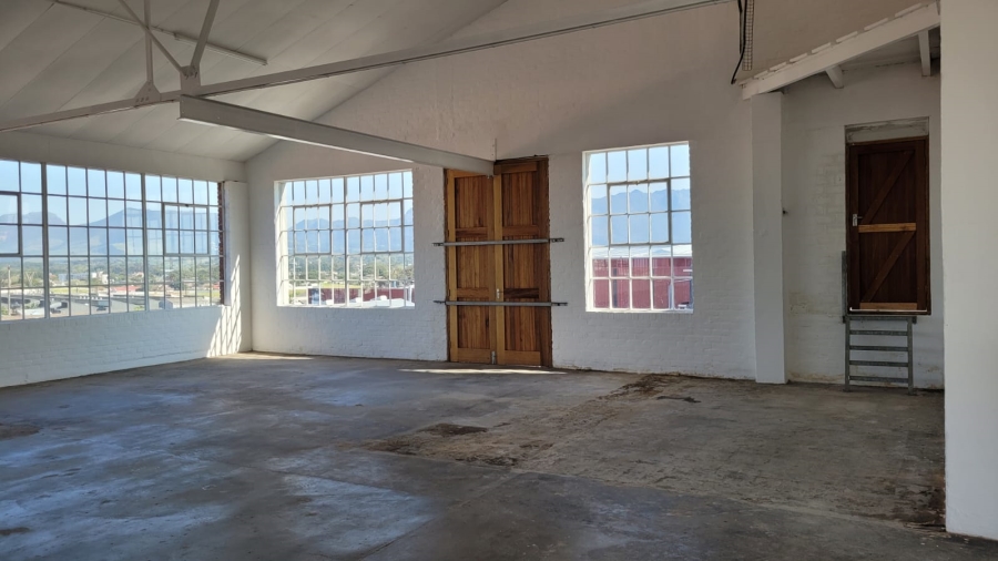 To Let Commercial Property for Rent in Diep River Western Cape